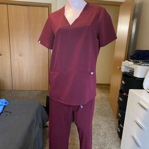 Figs Women’s Burgundy Set!